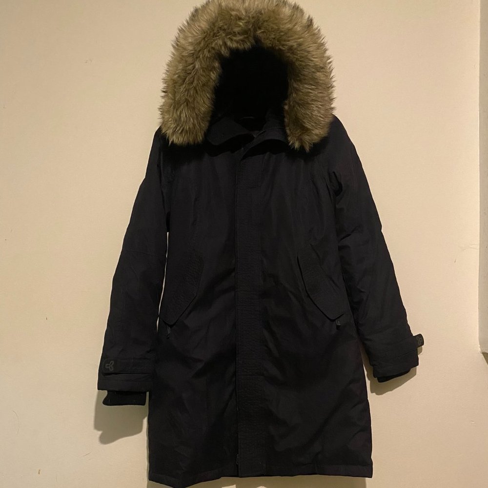 Aritzia TNA Summit Parka size Small
